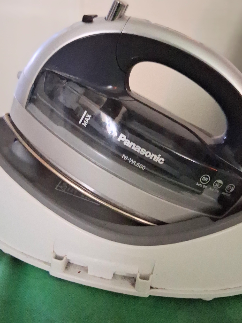 Panasonic 360 Multi-Directional Cordless Steam Iron With Ceramic Sole Plate